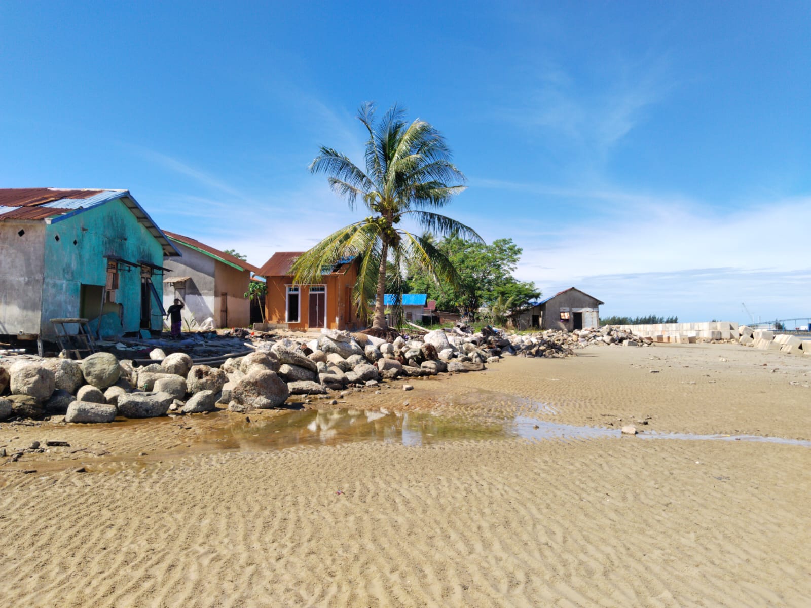 Proyek Pengaman Pantai Pantai Sungai Tengar 19,2 Miliyar Diduga ...